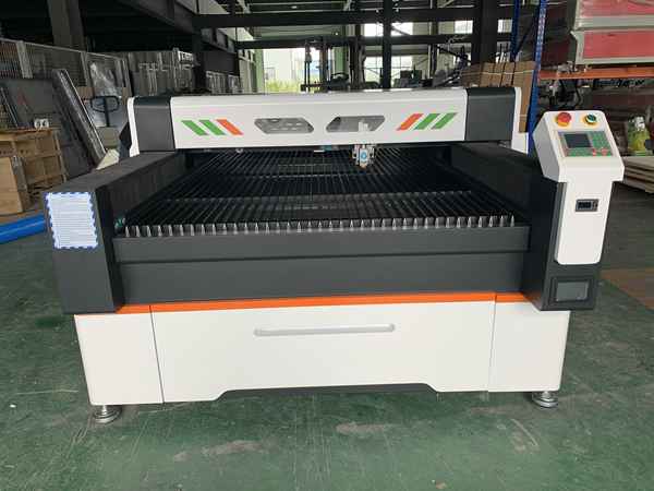 金屬激光雕刻機(jī)，CO2激光混切機(jī)