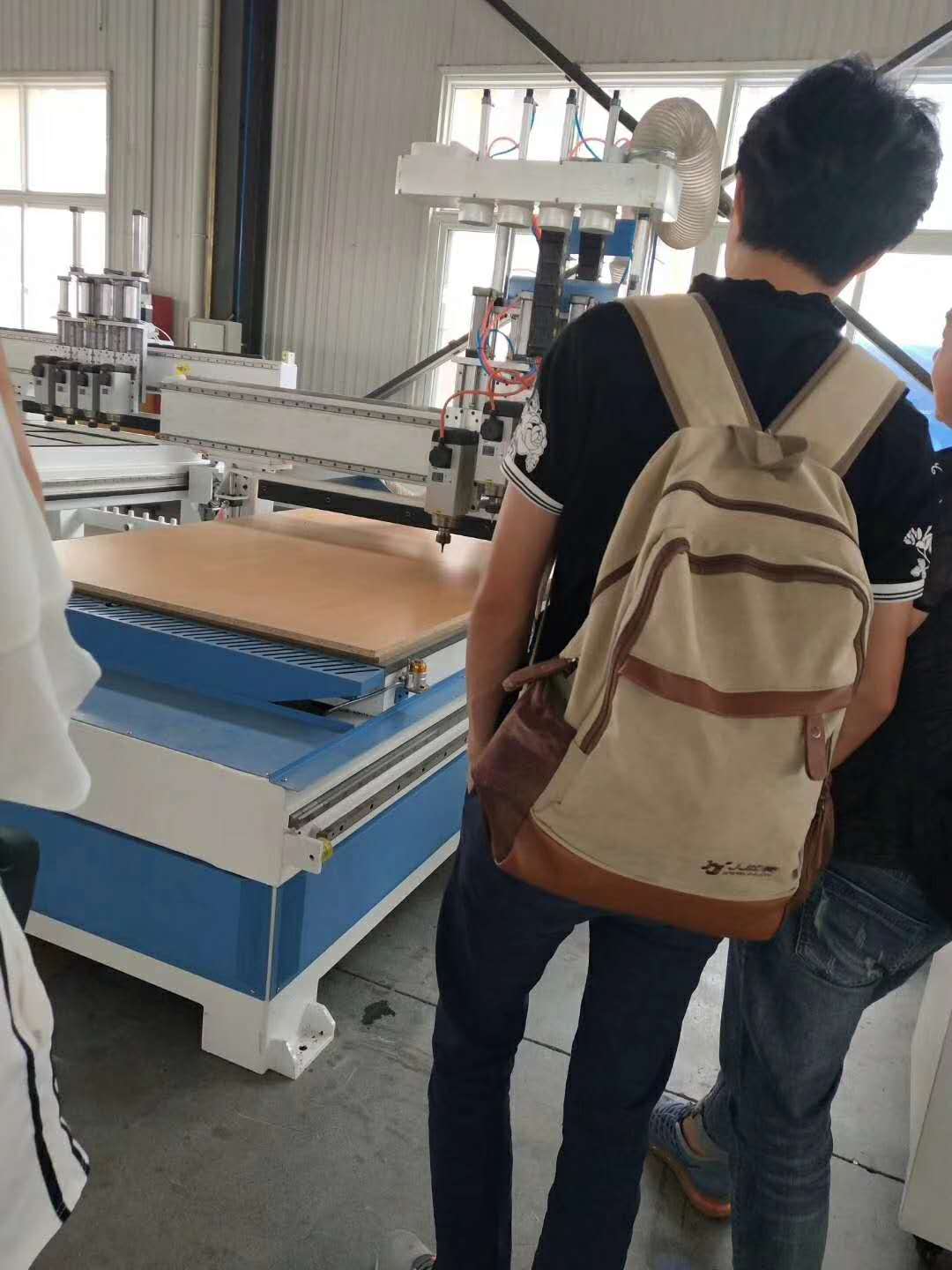 全屋定制生產線