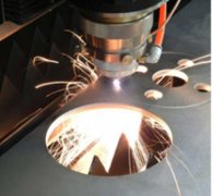 小小的一塊兒金屬銘牌,激光設備加持下,還需